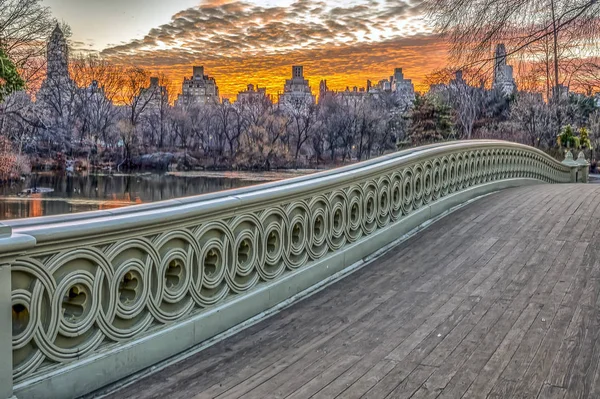 Bogenbrücke Central Park — Stockfoto