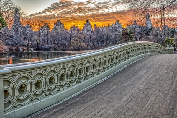 Boog brug central park — Stockfoto