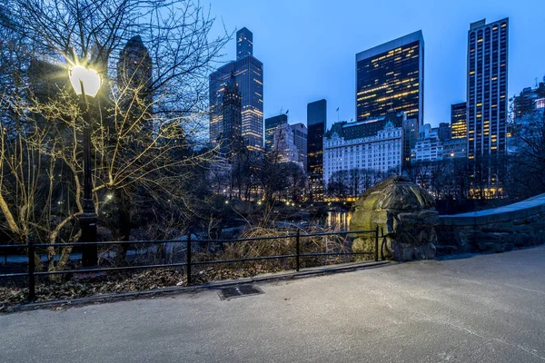 Gapstow Köprüsü Central Park New York City Deki Manhattan Simgeler — Stok fotoğraf