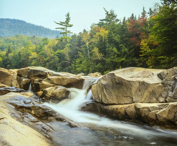 Swift river in Autumn White Mountains, New Hampshire — Stock Photo, Image