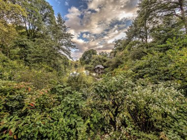 Yaz aylarında gölde