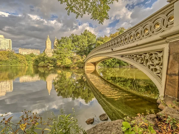 Boog brug central park — Stockfoto