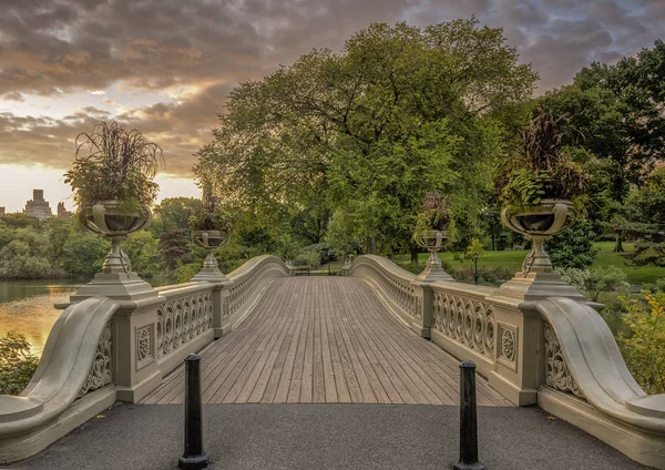 Bogenbrücke Central Park — Stockfoto