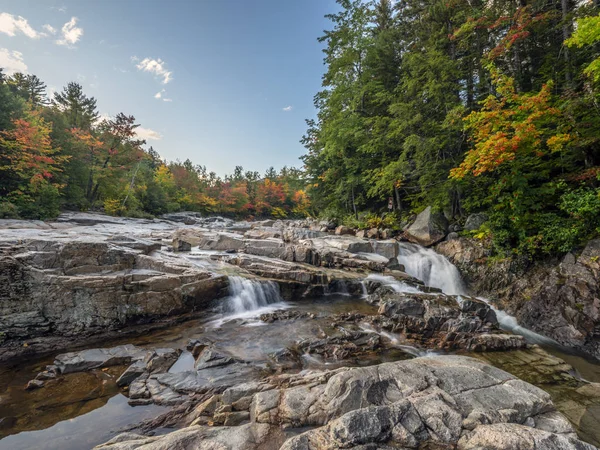 Autumn on the swift river — Stock Photo, Image