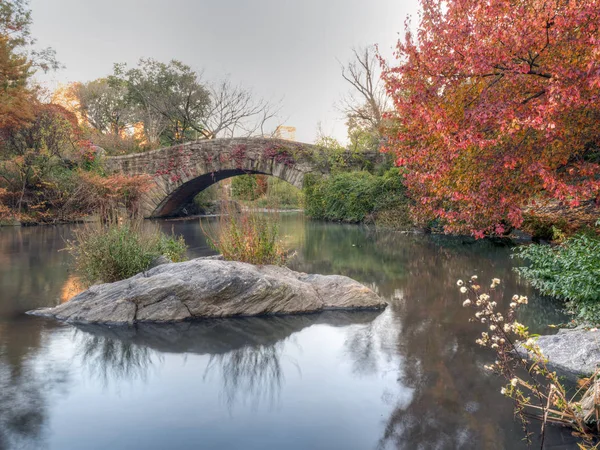 セントラルパークのGapstow Bridge — ストック写真