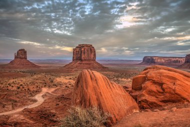  Anıt vadi kumtaşı popoları