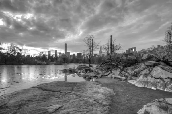 湖でニューヨーク市中央公園 — ストック写真