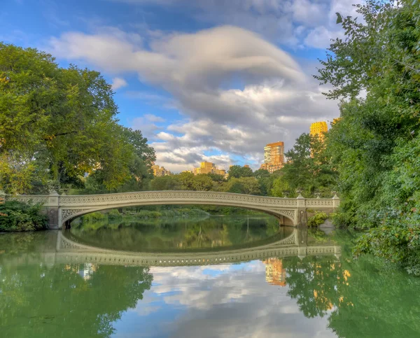 Bågbro Central Park New York City Slutet Sommaren — Stockfoto