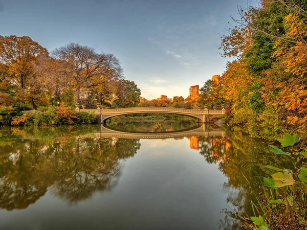 Puente Proa Central Park Nueva York Finales Otoño —  Fotos de Stock