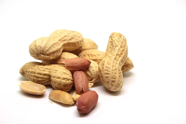 Some peanuts with white background — Stock Photo, Image