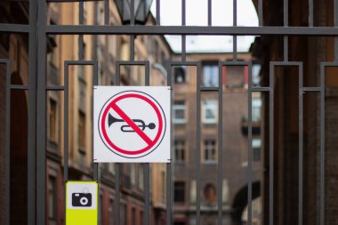 Borazan çalma. Özel bölge. video izleme yasaklandı