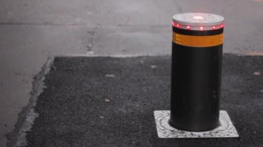 Otomatik elektrikli Bollard stop kapısı. Taşıma koruma sınırlayıcısı.