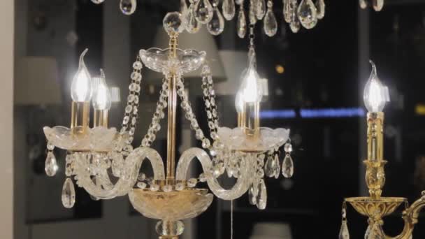 Lustre Cristal Com Ouro Decoration Brilliant Estilo Luxo Antigo — Vídeo de Stock