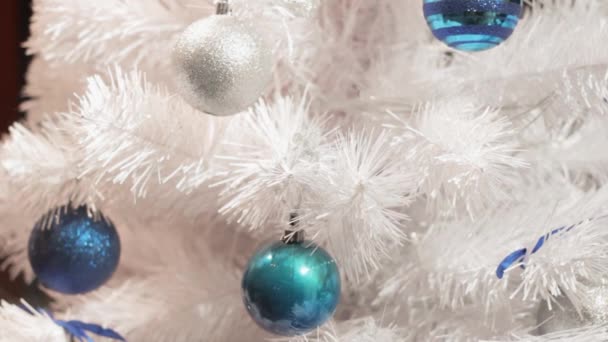 White Christmas Tree Toys Decorated Balls Celebration December Christmas Interior — ストック動画
