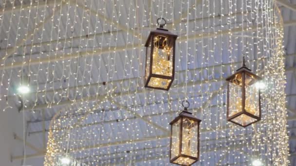 Tres Fabulosas Decoraciones Linterna Guirnalda Techo Interior Navidad — Vídeos de Stock