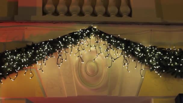 用花环装饰的拱门 皇宫魔法的入口 — 图库视频影像