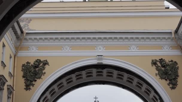 Petersburg Palace Square Hermitage Front View Column — Stock Video