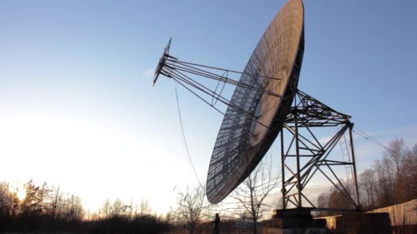 Ραδιοτηλεσκόπιο Πιάτο Δορυφορική Κεραία Αναζήτηση Στο Διάστημα Αλλοδαπός — Αρχείο Βίντεο
