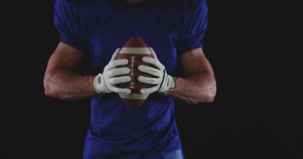 Vista Frontal Mitad Sección Jugador Fútbol Americano Caucásico Masculino Con — Vídeo de stock