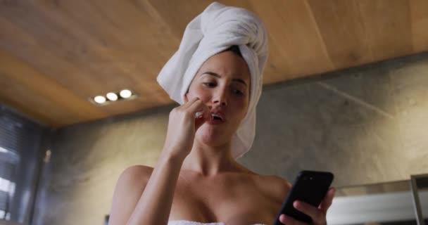 Low Angle Front View Young Caucasian Woman Modern Bathroom Wearing — 비디오