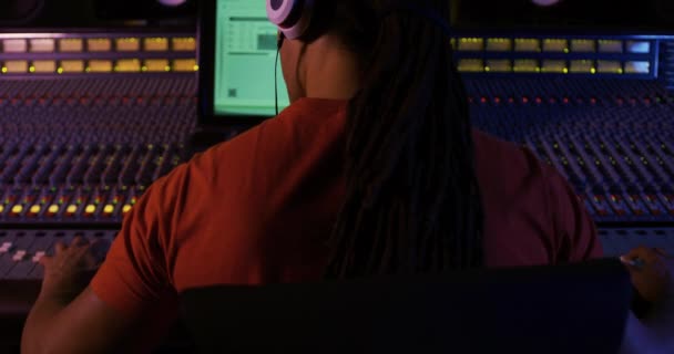 Rear View Close Mixed Race Male Sound Engineer Long Hair — 비디오