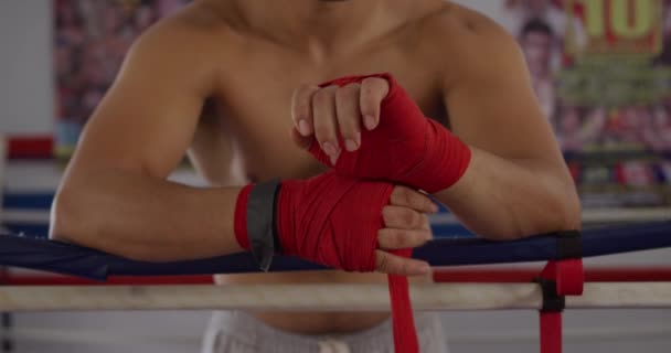 Front Mid Section View Caucasian Male Boxer Wrapping His Hands — Stok video