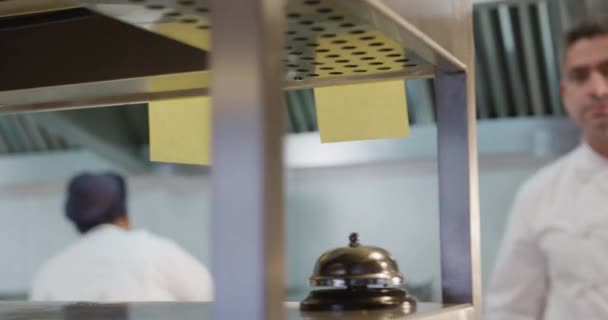 Front View Close Caucasian Male Chef Working Busy Restaurant Kitchen — Stock Video