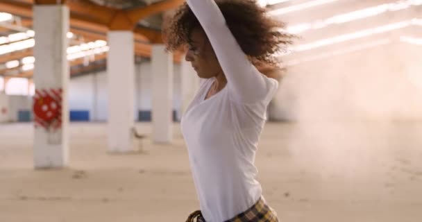 Front View Close Mixed Race Female Dancer Practicing Empty Warehouse — 비디오