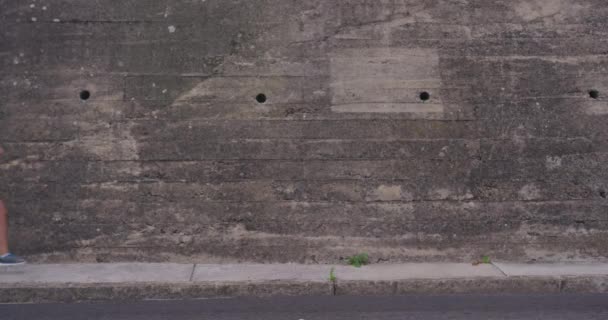 Side View Young Caucasian Woman Wearing Sports Clothes Running Concrete — Stock Video