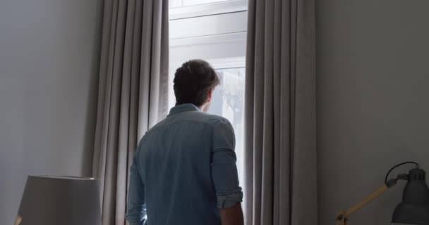 Rear View Caucasian Man Enjoying Time Summer Hotel Standing Window — Stockvideo