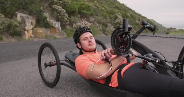 Front View Fit Caucasian Man Sportswear Training Outdoors Riding Recumbent — Stock Video