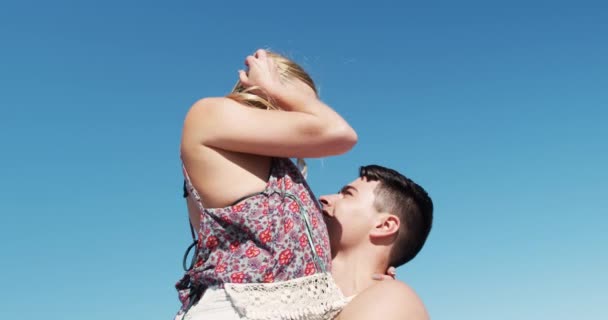 Low Angle Side View Happy Caucasian Couple Love Enjoying Free — Stockvideo