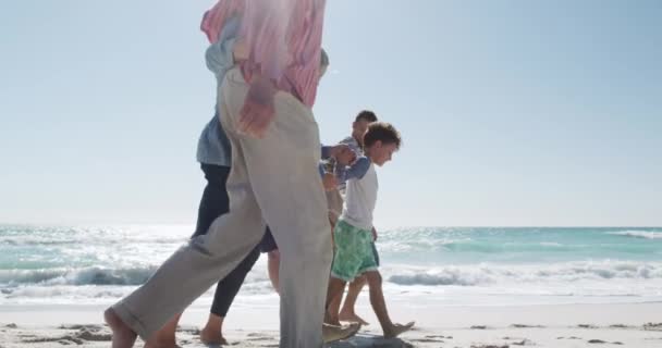 Vista Laterale Una Felice Famiglia Caucasica Multi Generazione Godendo Del — Video Stock