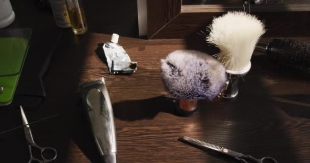 Salon Coiffure Alternatif Cool Détail Rapproché Des Outils Coiffure Brosses — Video