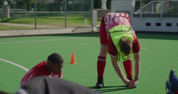 Framifrån Vit Manlig Tonåring Fält Hockeyspelare Utbildning Innan Match Träna — Stockvideo