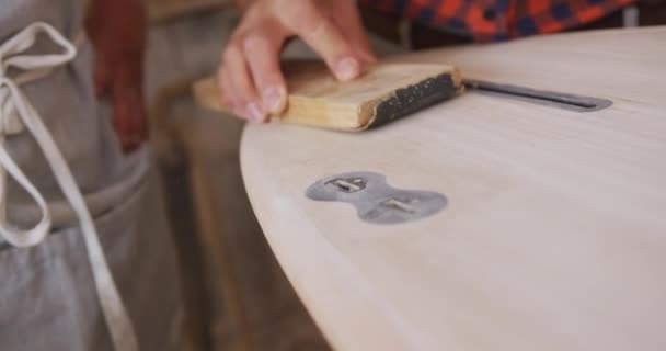 Close Two Male Surfboard Makers Working Studio Wearing Protective Apron — Vídeo de Stock