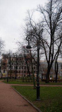 Klasik bir fener stili. Fotoğraf: Sonbaharın sonu..