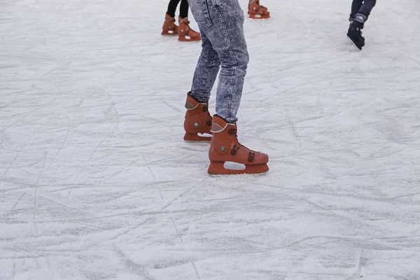 Girls track skating — Stock Photo, Image