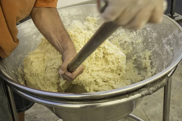 By making dough — Stock Photo, Image