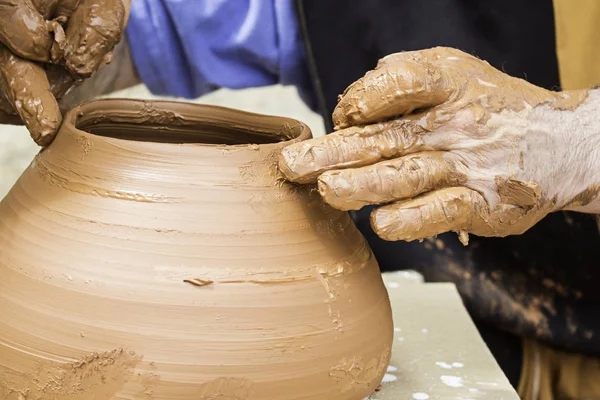 Artesano Trabajador de arcilla — Foto de Stock