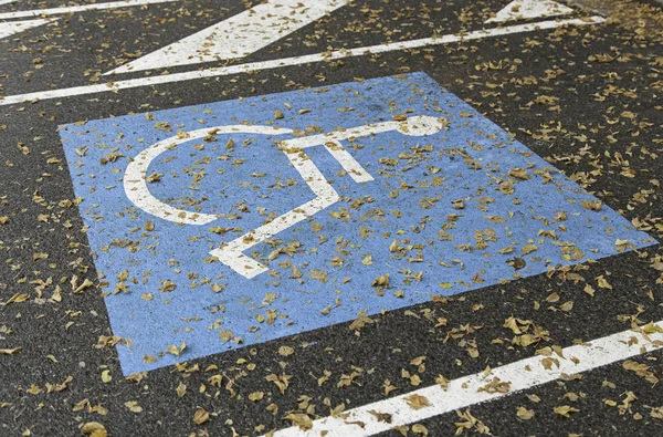 Handicap parkeren straat — Stockfoto