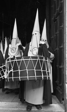 Paskalya alayı Cellat