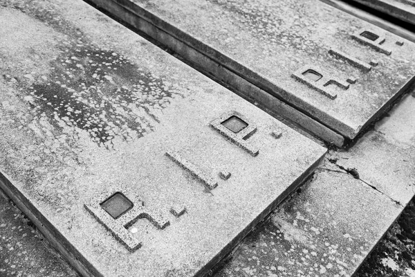 Door tomb cemetery — Stock Photo, Image