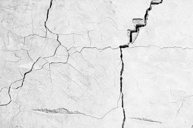 yırtık ve rendelenmiş duvar