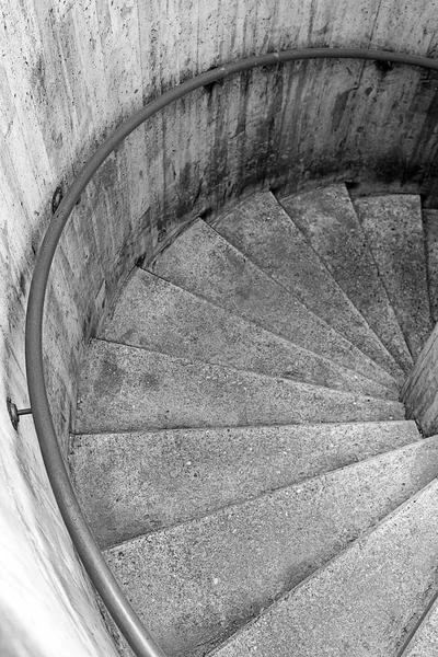 Escalier extérieur en ciment — Photo