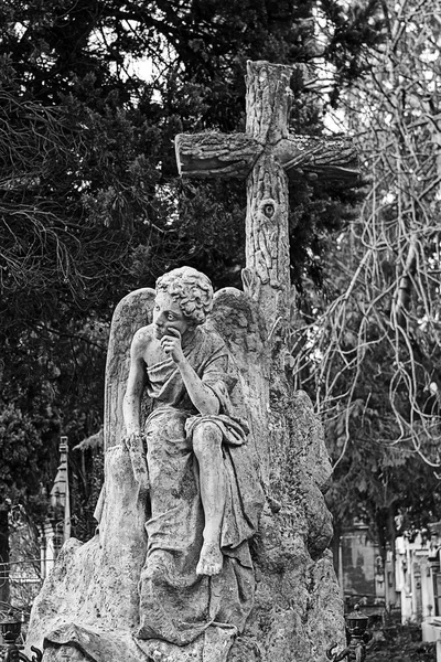 Krzyż z aniołem — Zdjęcie stockowe