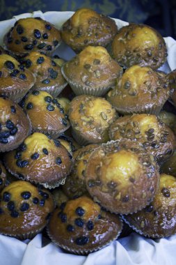 Kremalı ve çikolatalı kek