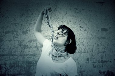 heyecanlı kadın çığlığı