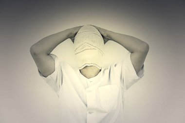 Kukuletalı kişi hasta