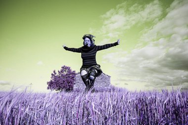 Buğday atlama kadın